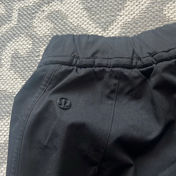 Lululemon Wide leg High-Rise pant/Jogger (cinchable cuff)
Black - Picture 11 of 14